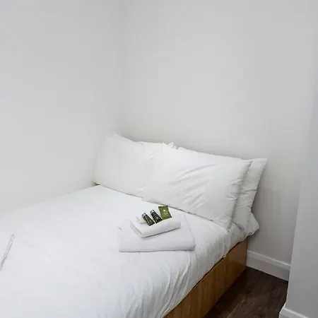 Studio In Central Apartment *