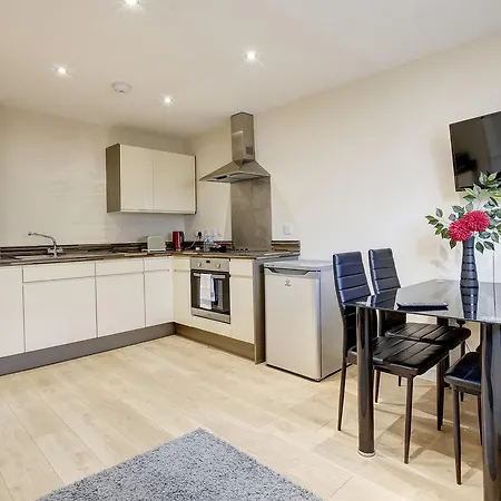 City Gate Apartment *