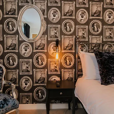 Boutique Chic And Terraced Waterside Апартаменты