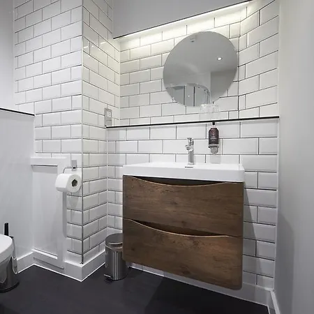 Chancellors 3* Manchester