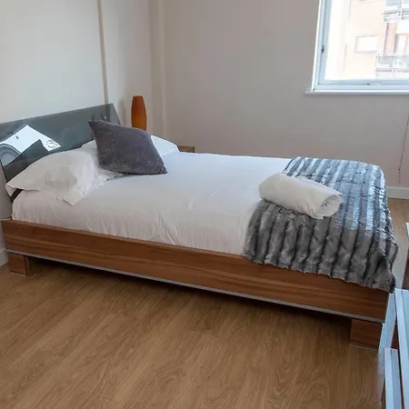 Amazing 2 Bed Flat In The Heart Of Piccadilly מנצ'סטר