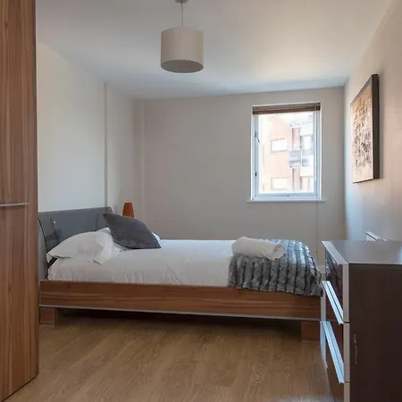 Amazing 2 Bed Flat In The Heart Of Piccadilly דירה מנצ'סטר