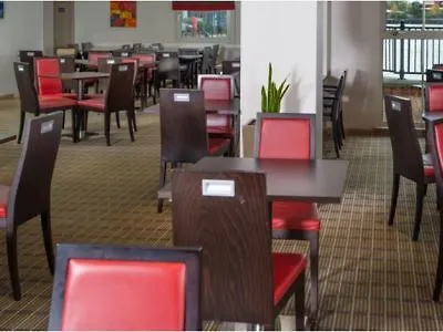 Express Manchester - Salford Quays By Ihg Hotel