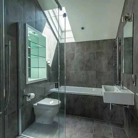 Amazing Spacious 2 Bed Duplex Penthouse W Balcony * Manchester