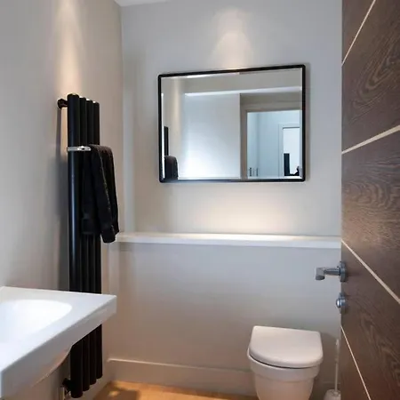 Apartmán Amazing Spacious 2 Bed Duplex Penthouse W Balcony *