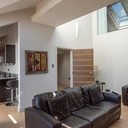 Apartmán Amazing Spacious 2 Bed Duplex Penthouse W Balcony Manchester
