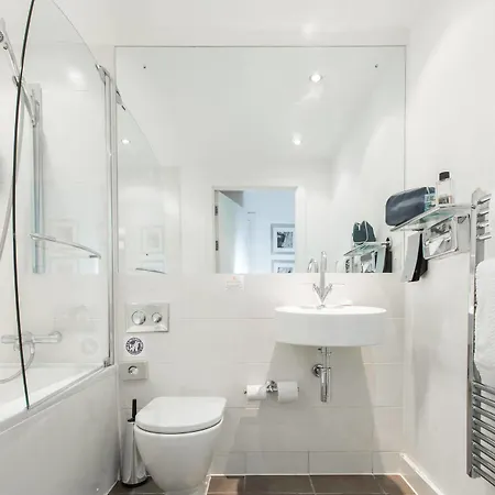 Premier Aparthotel Manchester