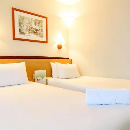 Campanile Hotel 2*