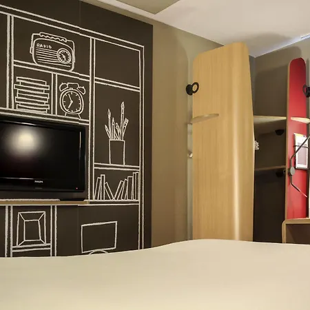 Ibis Centre 96 Portland Street Manchester