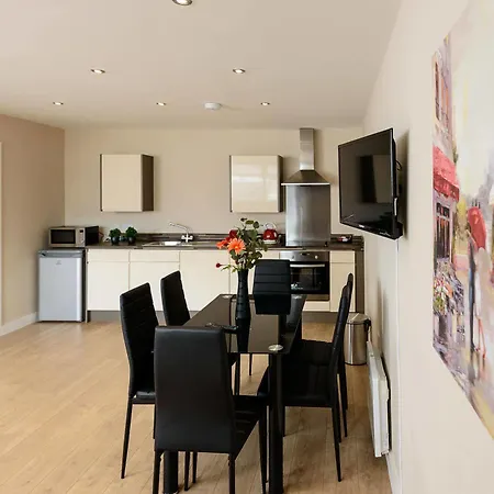 City Gate Apartment *