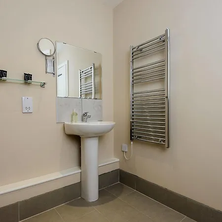 City Gate Apartment *