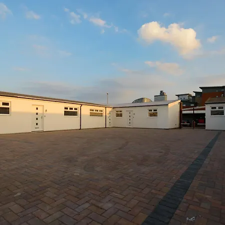 City Gate Apartment *