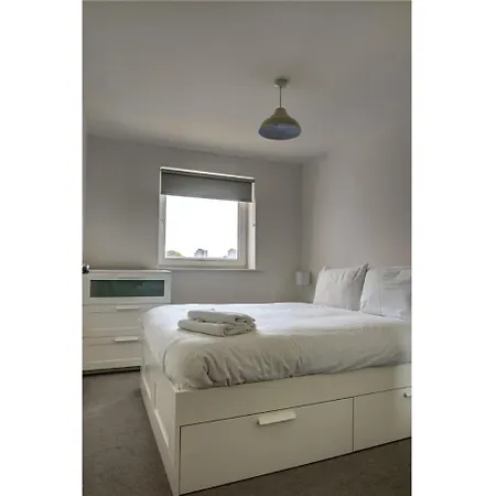 Appartement Large, Spacious And Modern Apt For 4 In *