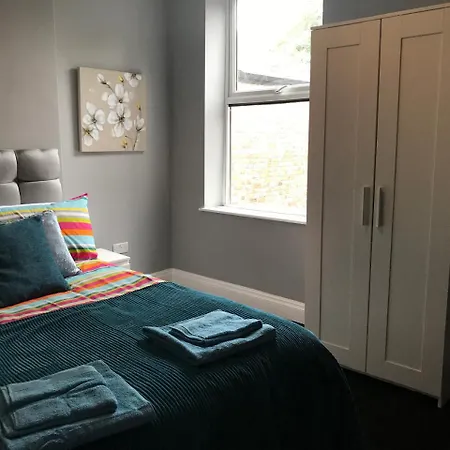 Goulden Road Haven 3* 맨체스터