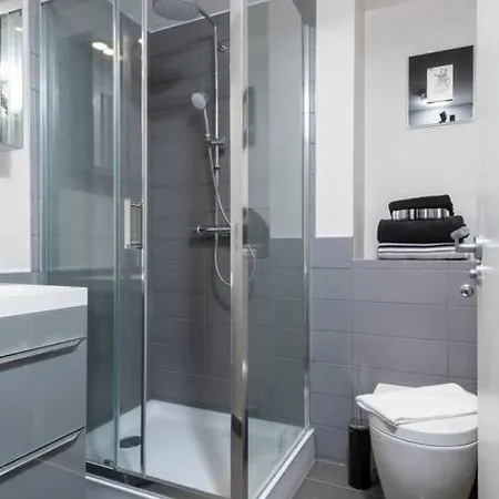 Amazing 2 Bed Flat In The Heart Of Piccadilly דירה מנצ'סטר
