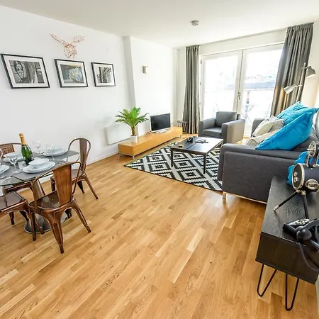 Approved Serviced Vip Apartment *