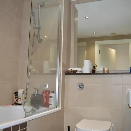 Апартаменты Cosy 2 Bedroom Close To Deansgate