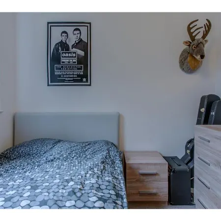 アパート Stylish And Charming Apt For Up To 4, *