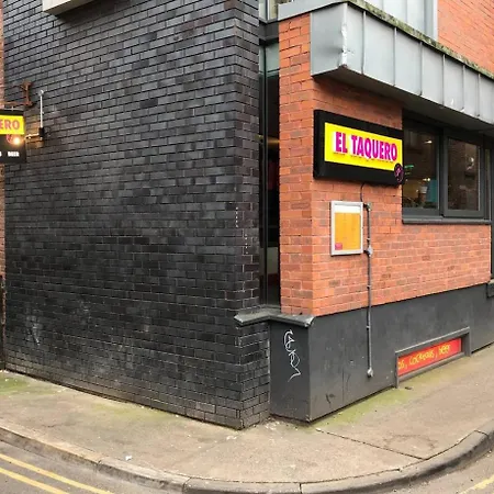 Northern Quarter Penthouse For 8 Guests By Guestready *