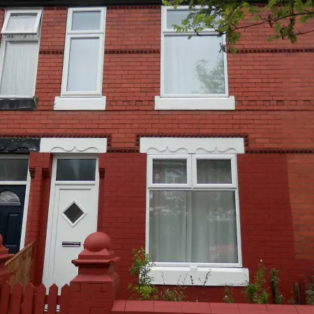 The Thornfield 3 Bedroom Close To The City *