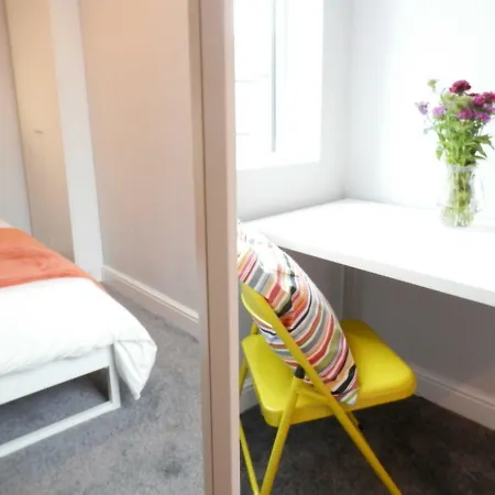 The Thornfield 3 Bedroom Close To The City * Manchester