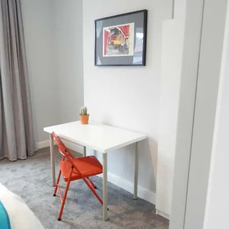 The Thornfield 3 Bedroom Close To The City Holiday home *