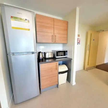 Otel Modern Student-only Ensuite In Central *