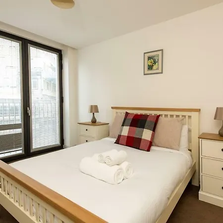 Апартаменты 1br Apt Near Piccadilly Station By Guestready Манчестер