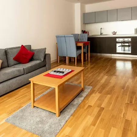 1br Apt Near Piccadilly Station By Guestready *