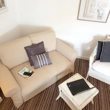 Guest house The Ascott