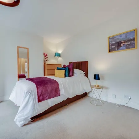 Newly Refurbed Apt For 4, Trendy West Didsbury דירה מנצ'סטר