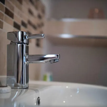 Newly Refurbed Apt For 4, Trendy West Didsbury
