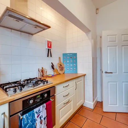 Newly Refurbed Apt For 4, Trendy West Didsbury דירה *