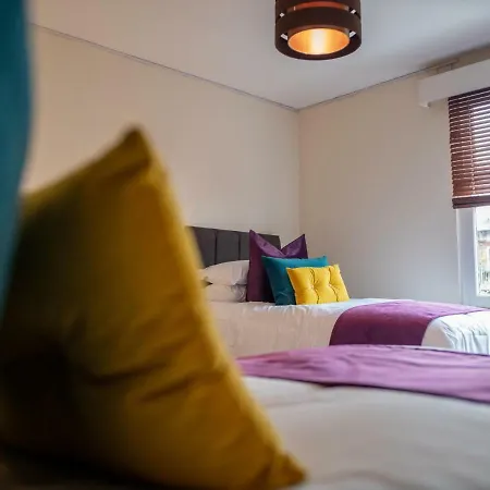 Newly Refurbed Apt For 4, Trendy West Didsbury מנצ'סטר