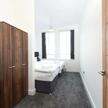 Stunning High Spec Sleep 14