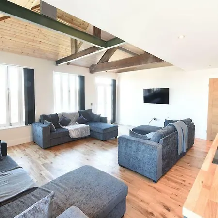 아파트 Stunning Penthouse Slps 20 *