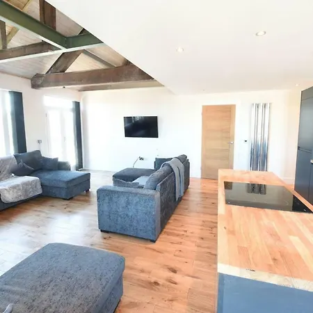 아파트 Stunning Penthouse Slps 20 맨체스터