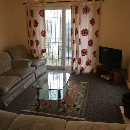 2bed New Bungalow, Central Manchester, Uk *