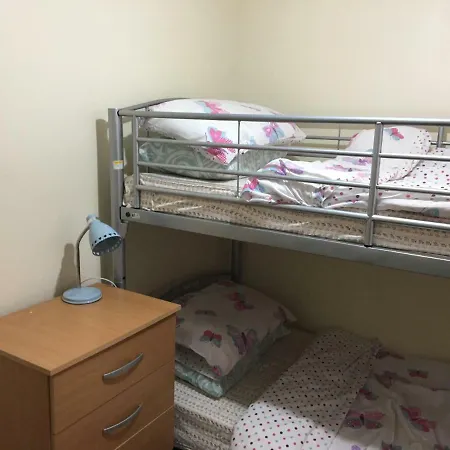 2bed New Bungalow, Central Manchester, Uk Holiday home *