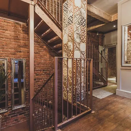 The Cow Hollow Hotel Manchester