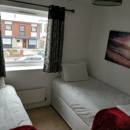 Red Ba Serviced Accomm Гостевой дом 4*