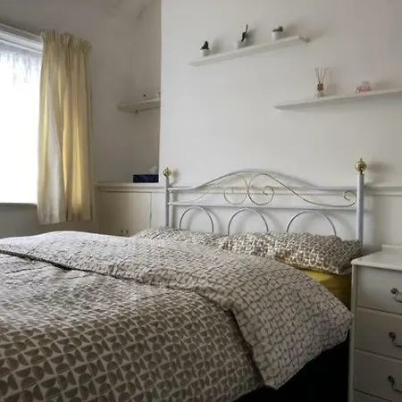 Πανσιόν Found Serviced - Wandsworth Avenue Μάντσεστερ