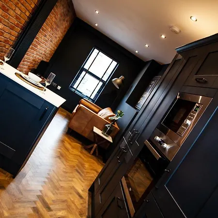 The Barbershop * מנצ'סטר