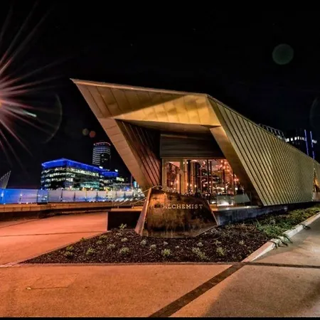 Διαμέρισμα Free Street Parking Subject To Availability Μάντσεστερ