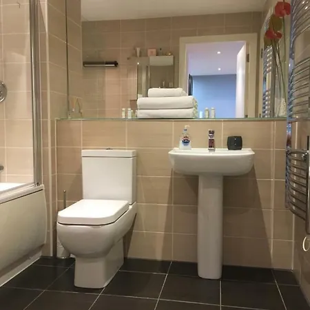2 Bedroom - Close To Piccadilly Train Station / Edge Of The Northern Quarter アパート マンチェスター