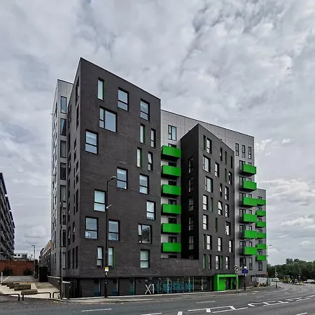 Stunning Sleek Gem - Free Parking *