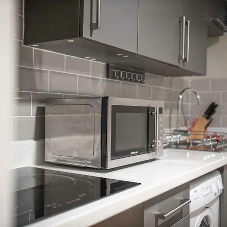 Апартаменты Stylish & Contemporary Apt For 4 In Central Mcr *