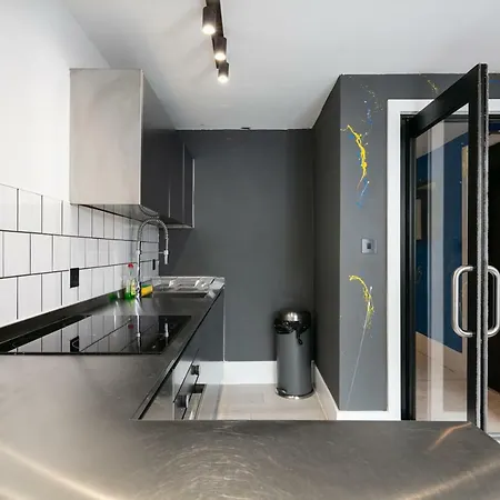 Manere Group - Tib Street