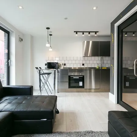 Manere Group - Tib Street Apartment