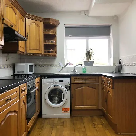 Πανσιόν Found Serviced - Wandsworth Avenue